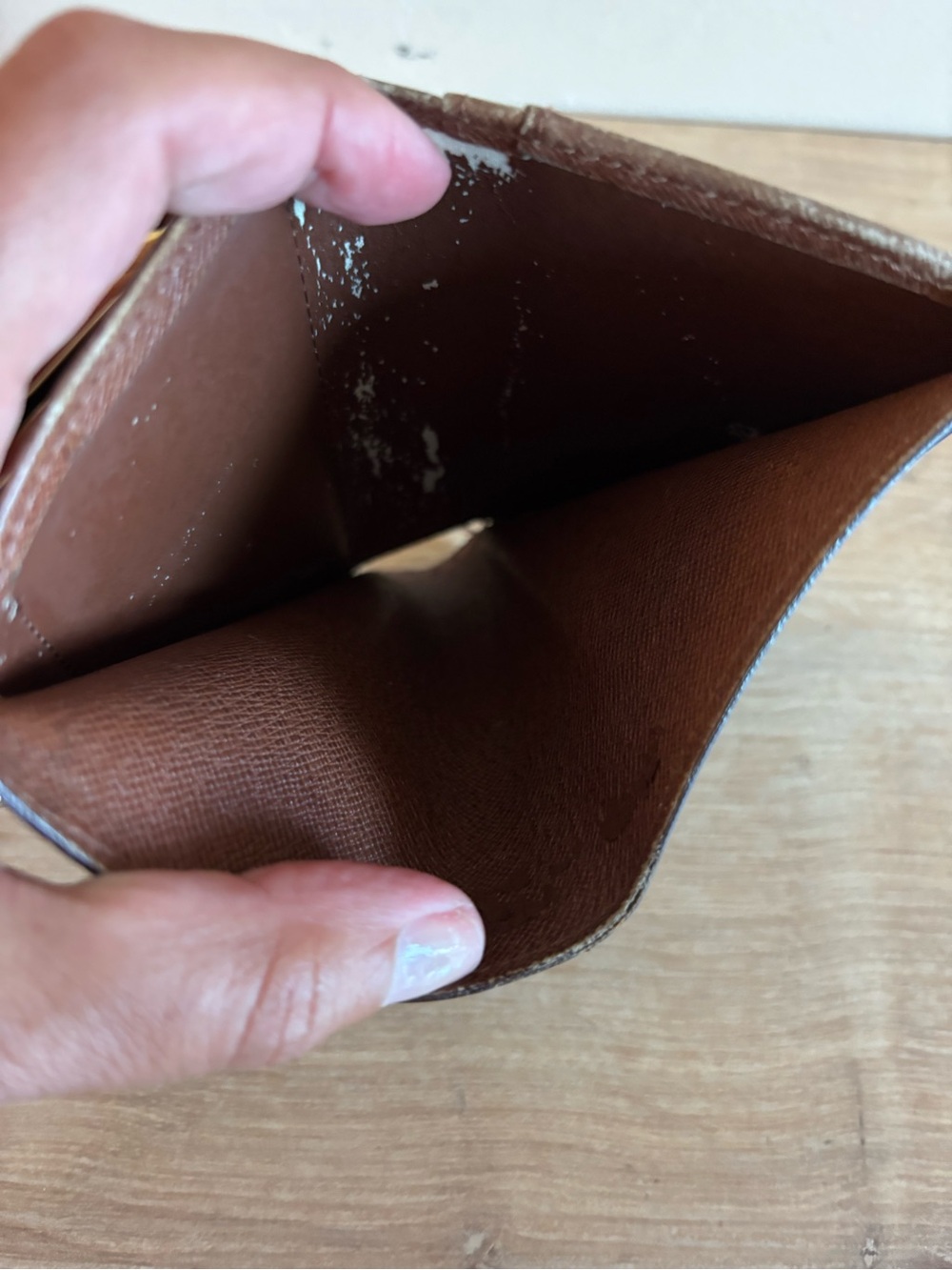 Authentic Louis Vuitton monogram french wallet - Picture 9 of 9